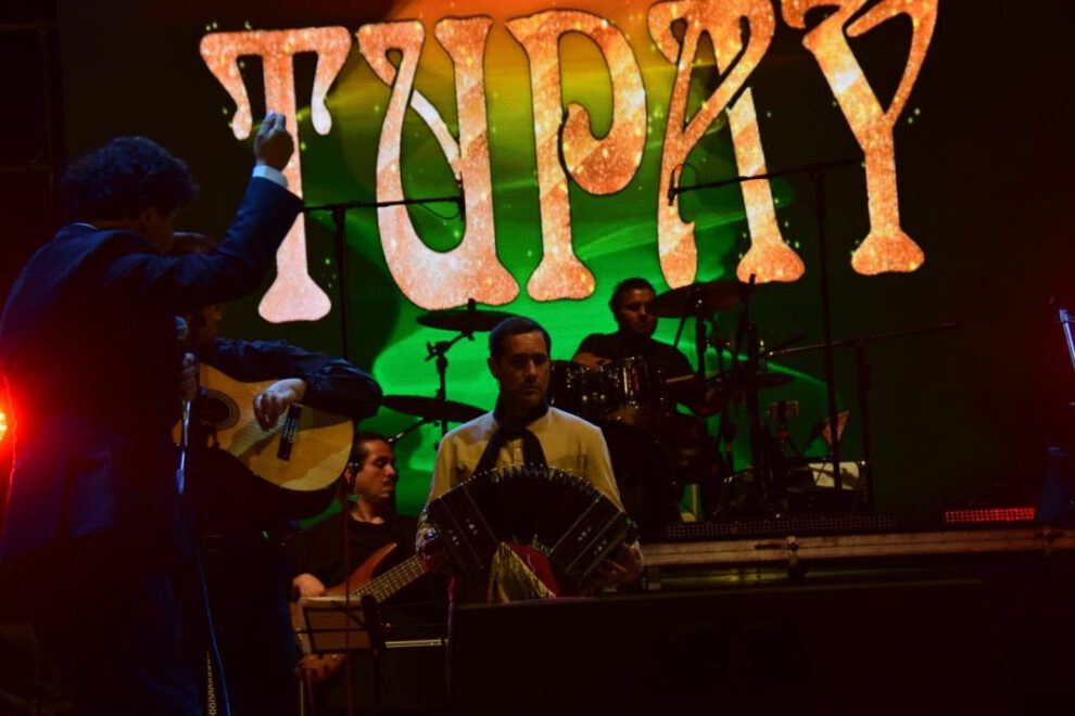 Tupay en el Festival Nacional de la Canción Boliviana
