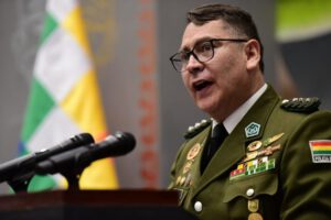 Controles en Todos Santos por la Policía Boliviana