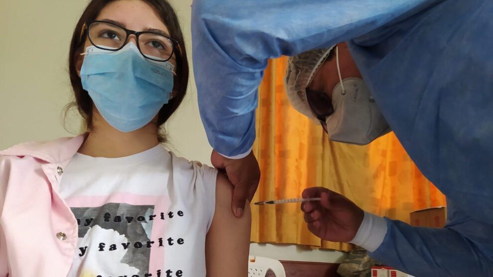 Vacunación en adolescentes en Cochabamba
