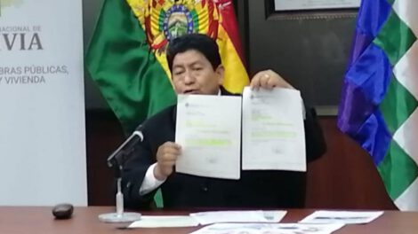 Manfred Reyes Villa en reunión sobre el Tren Metropolitano