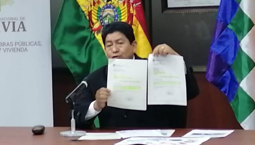Manfred Reyes Villa en reunión sobre el Tren Metropolitano