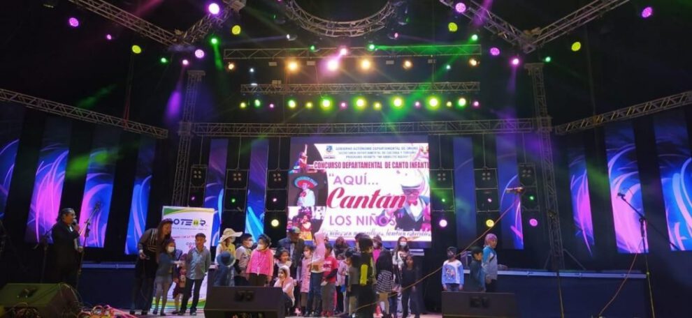 Concurso Departamental de Canto Infantil con el Dúo Sentimiento