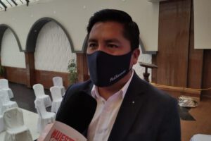Oruro hospitales y salud según Adhemar Wilcarani
