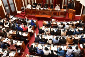 Disputa en la Cámara de Diputados por el control entre Santa Cruz y La Paz