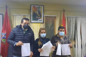 Transporte pesado levanta bloqueo en Pisiga