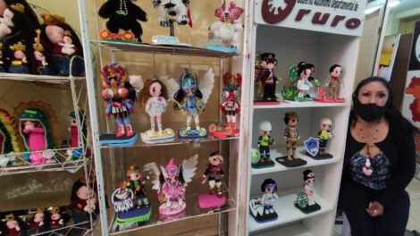 Feria productiva Torre Mallku celebra su aniversario