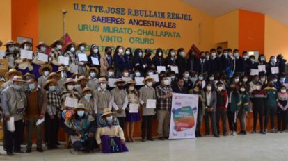 Estudiantes combinan los saberes ancestrales con la tecnología