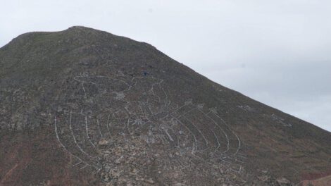 Rehabilitación del Escudo Nacional en el cerro San Pedro