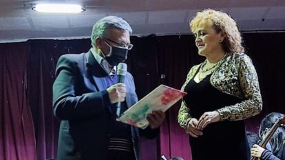 Nedda Mackay homenaje Fundación de Oruro