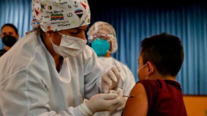Vacunación niños Covid-19 Colombia
