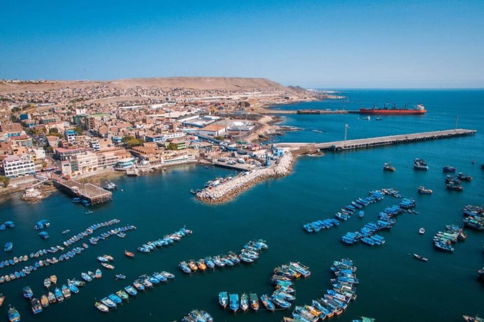 Vista panorámica del Puerto de Ilo como alternativa para exportar carga boliviana