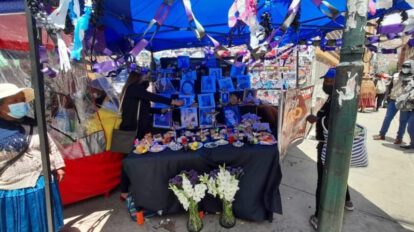 Víctimas de la injusticia arman tumba simbólica frente al TDJO