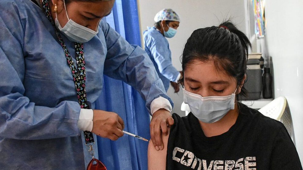 Vacunas de la tercera dosis en Bolivia