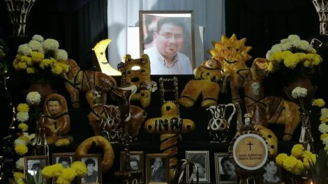 Homenaje a Jesús Adhemar Mena Guzmán en Oruro
