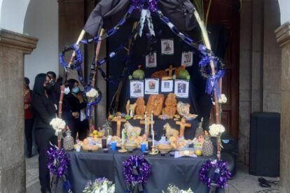 Todos Santos Oruro: Altar en la Gobernación para recibir a las almas