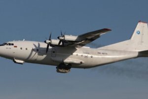 Avión se estrella en Siberia
