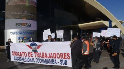 Protesta de trabajadores de Aasana por falta de pago de sueldos adeudados