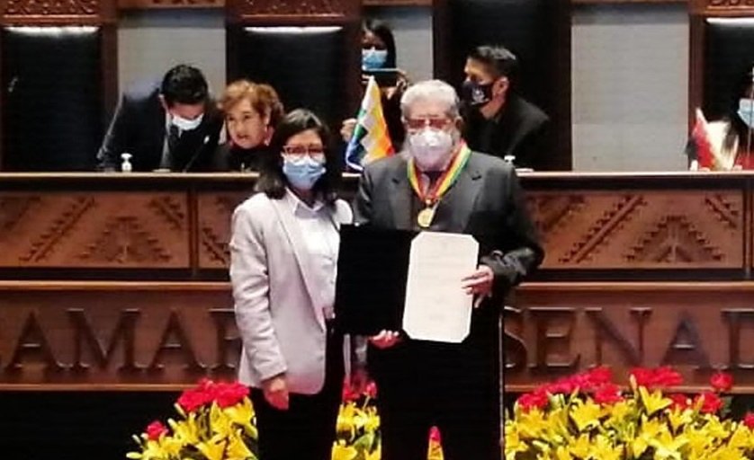 Condecoraciones del Senado a personalidades orureñas