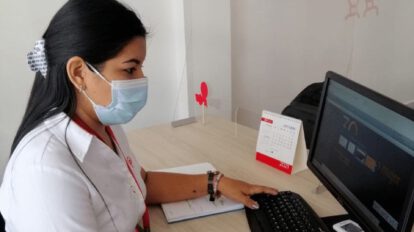 Robot microfinanciero acelera créditos para emprendedoras