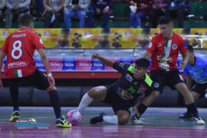La acción del cotejo en el cual Proyecto Latín le ganó a Petrolero de Yacuiba