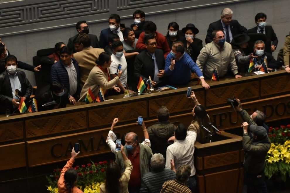 Cámara de Diputados en crisis por bloque minoritario