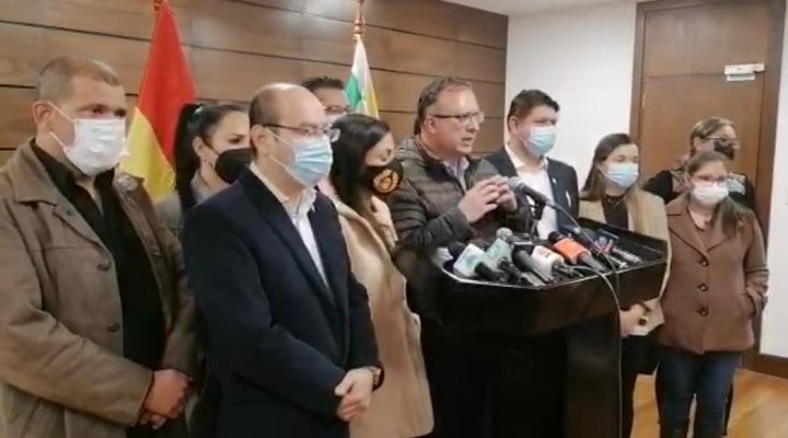 Expulsión de diputados disidentes en Comunidad Ciudadana