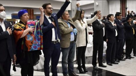 Ministros de Arce esperan ser ratificados