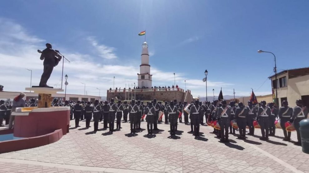 iza de la Bandera de 1851 en el Faro del Conchupata