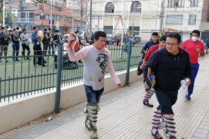 Carnaval de Oruro 2022 con conjuntos folklóricos en ensayos