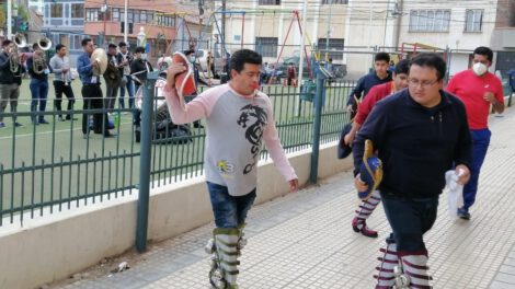 Carnaval de Oruro 2022 con conjuntos folklóricos en ensayos