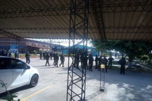 Policías de La Paz en Santa Cruz para reforzar operativos de desbloqueos