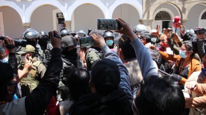 Ataques a la prensa en la Plaza Principal