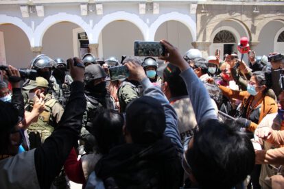 Ataques a la prensa en la Plaza Principal