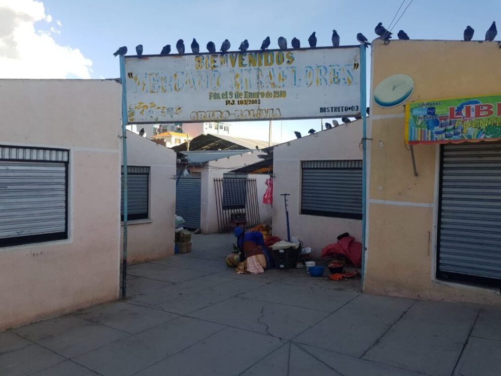 Mercado Miraflores ubicado a una cuadra de la avenida Tomás Barrón