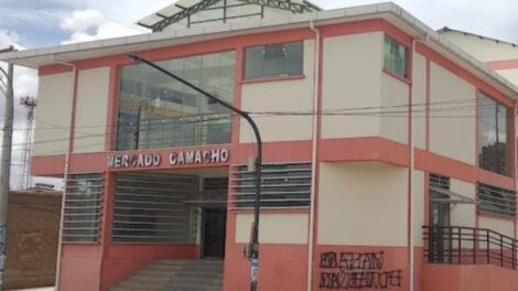 Fachada del Mercado Camacho ayudando a las amas de casa