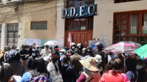 Reconocimiento al centenario de la Unidad Educativa Pantaleón Dalence