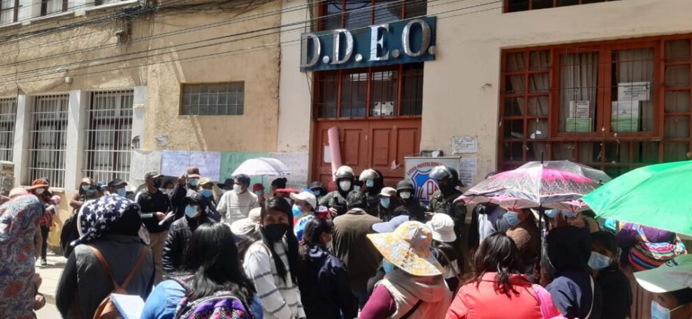 Reconocimiento al centenario de la Unidad Educativa Pantaleón Dalence