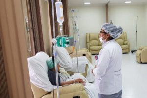 Tratamientos gratuitos de quimioterapia para pacientes adultos con cáncer