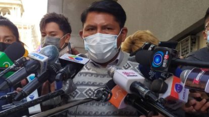 Renuncia ministro Quelca por ética según Juanito Angulo