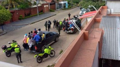 Investigación de vehículos Dircabi en bloqueos de Santa Cruz