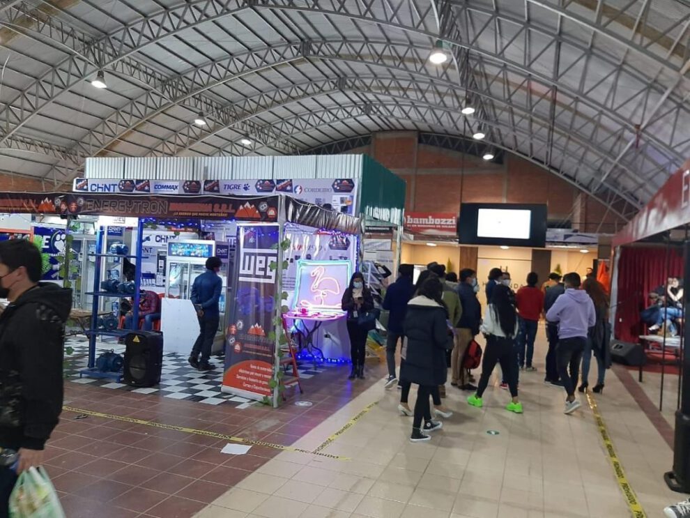 Variedad de productos y servicios en Expoteco Emprendedor 2021