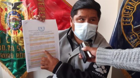 Chóferes de Oruro dan 24 horas al Gobierno para abrogar la Ley 1386