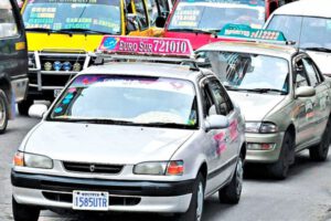 Control de tarifas de taxis en La Paz mediante tecnología