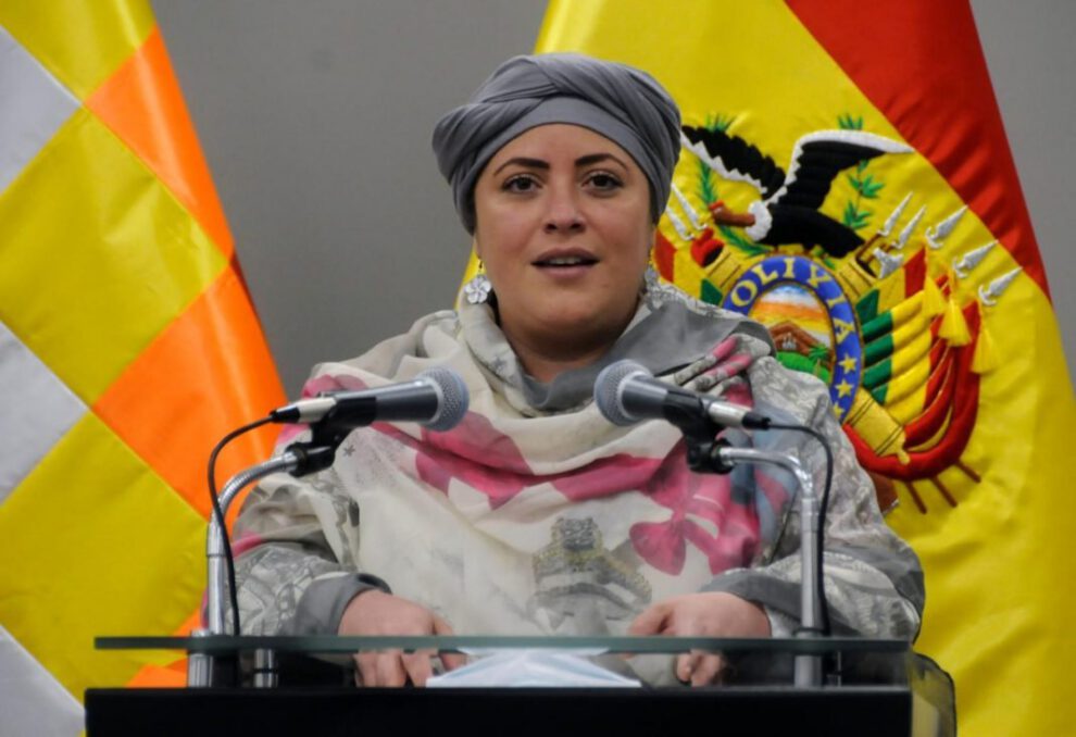 Medios de comunicación en Bolivia según María Nela Prada