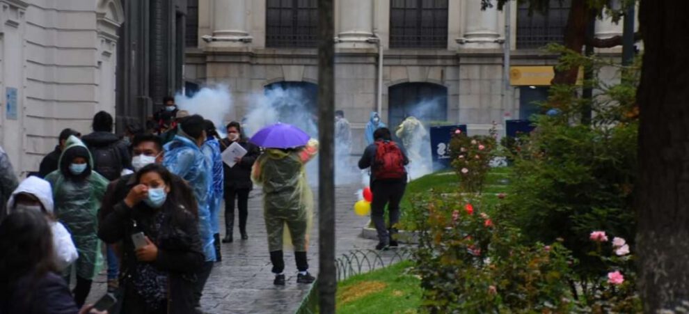 Disturbios en la Asamblea de la Paceñidad