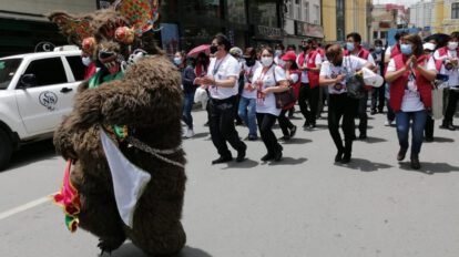 Vacunación Oruro en la campaña 'Solo faltas tú, vacúnate'