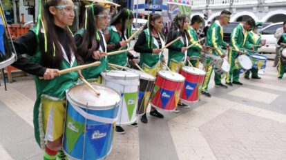 Jóvenes de la Batucada Estrella en el III Festival Internacional de Arte