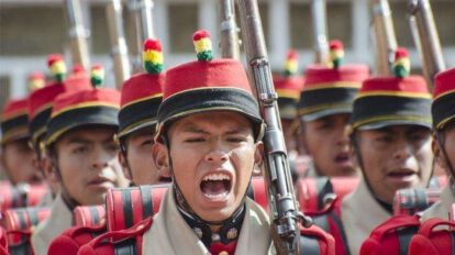 Colorados entonan a todo pulmón el Himno Nacional