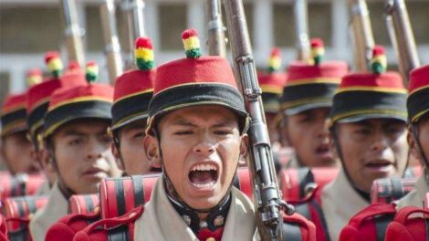 Colorados entonan a todo pulmón el Himno Nacional