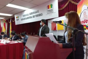 Acoso y violencia política hacia mujeres en Oruro